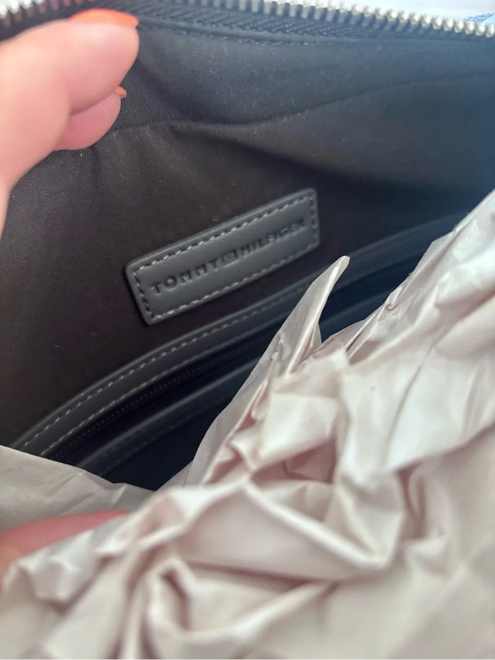 NWT! Tommy Hilfiger Dark Gray Men’s Flag Computer Bag